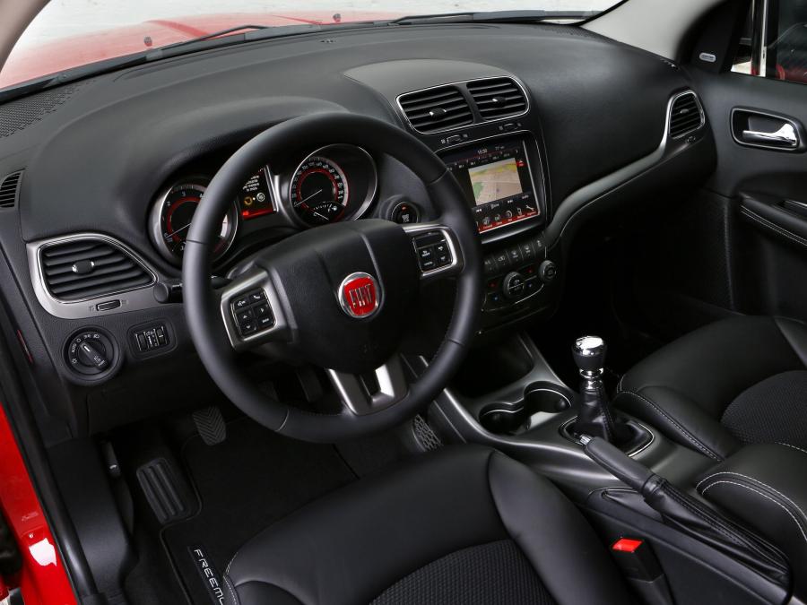  Fiat Freemont Cross 2014 года  (фото 21 из 32)